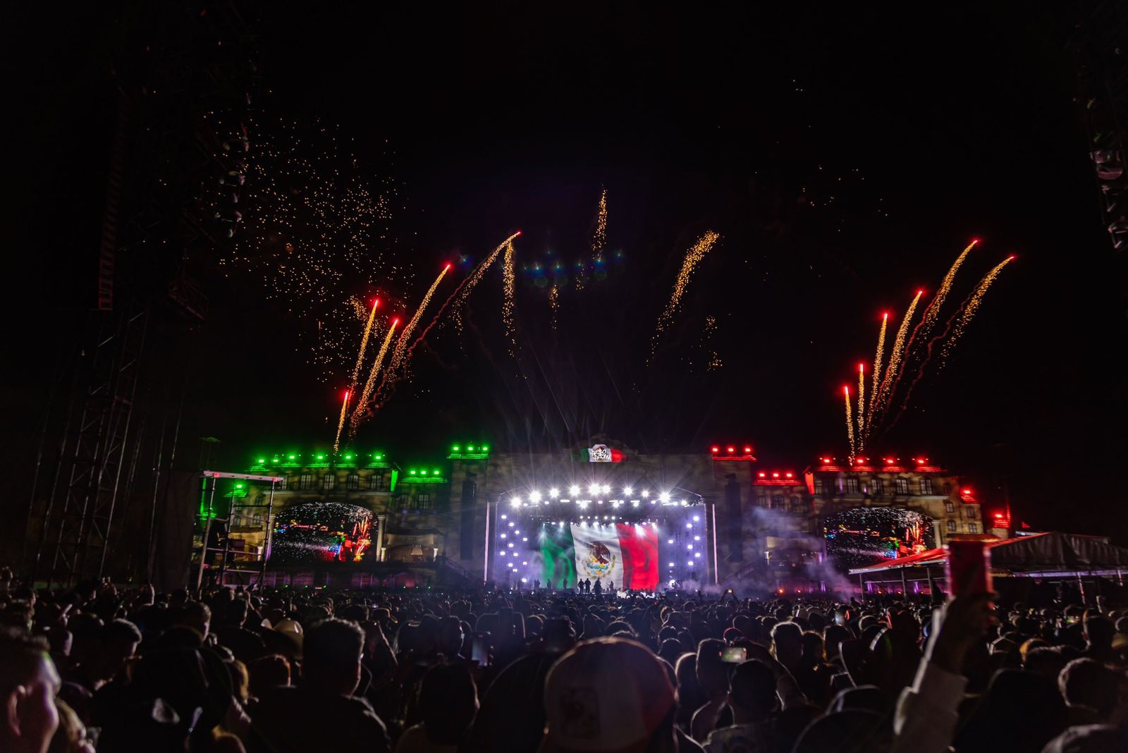 Con bota, sombrero y cinturón, Arre confirma el poder de la música mexicana
