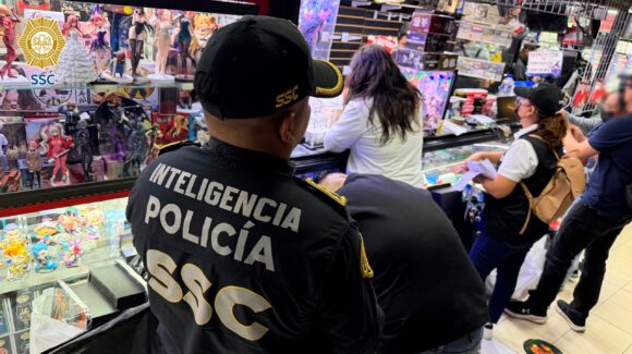 CDMX: Incautan 1.2 millones de pesos en mercancía pirata