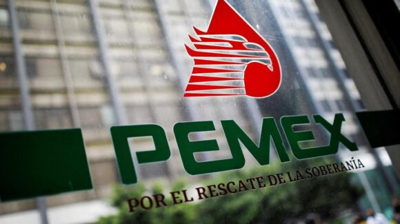 Pemex reestructura deuda con proveedores y deja pagos al próximo gobierno