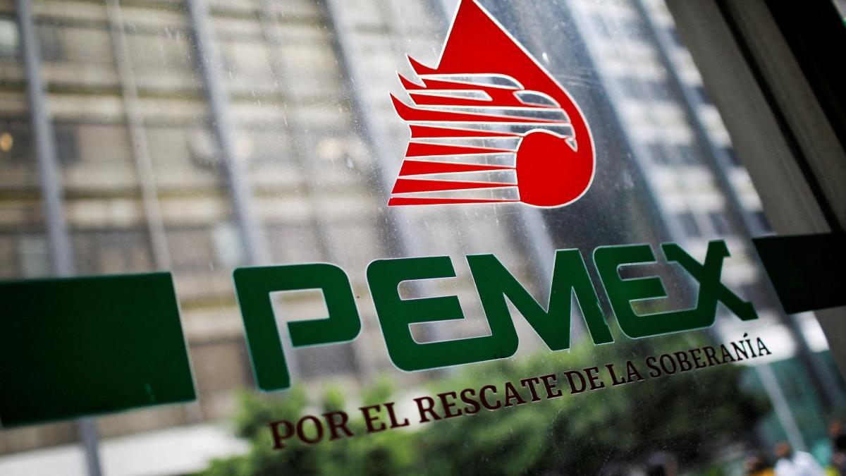 Pemex reestructura deuda con proveedores y deja pagos al próximo gobierno
