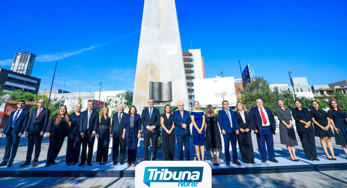 Conmemoran el 430 aniversario de Monterrey en el Obelisco