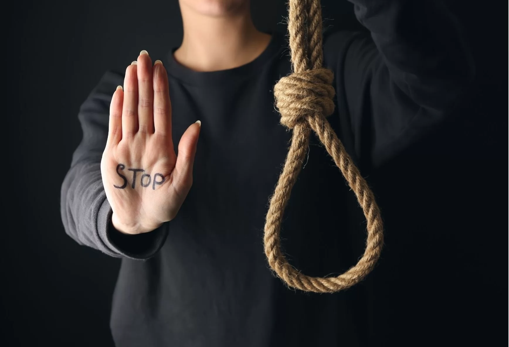 Suicidios en México suben a 8,709 en 2025; jóvenes y adultos concentran los casos, advierten especialistas