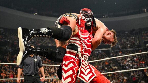 ¡Regreso triunfal! Tras 15 años, la WWE arma fiesta de campeonatos en la CDMX