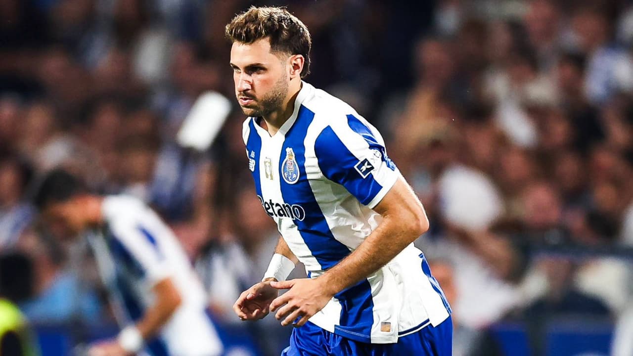El mexicano Santiago Giménez se estrenó con el FC Porto en la UEFA Champions League 2026-27