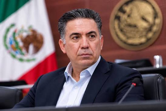 Llevan al Senado 20 mil firmas para pedir el desafuero de Enrique Inzunza
