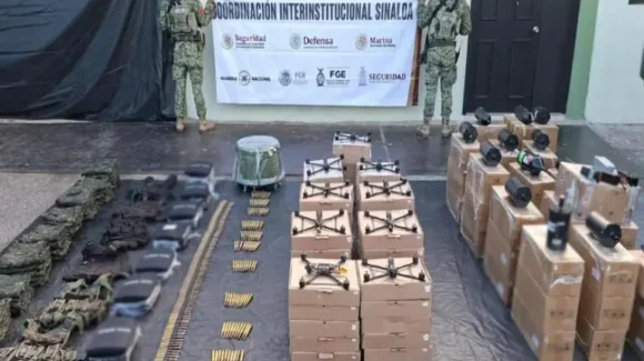 Aseguran 48 drones, explosivos y un vehículo blindado en operativos federales en Rosario y Concordia