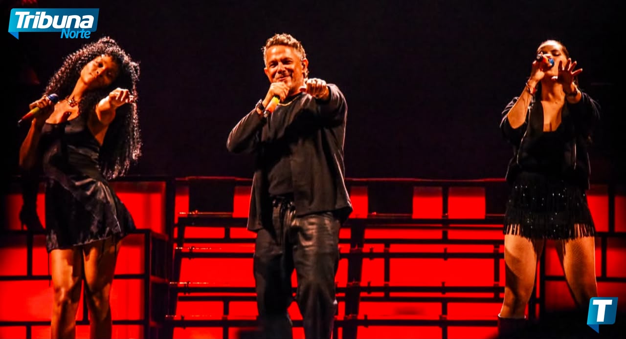 Alejandro Sanz cautiva Monterrey con una romántica velada en el Estadio Borregos