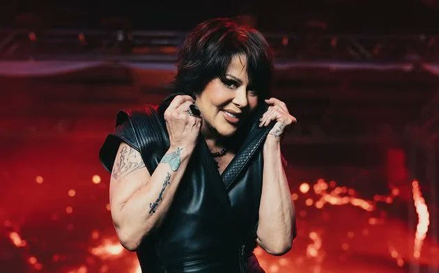 Alejandra Guzmán anuncia su regreso a los escenarios tras lesión de cadera sufrida en un show