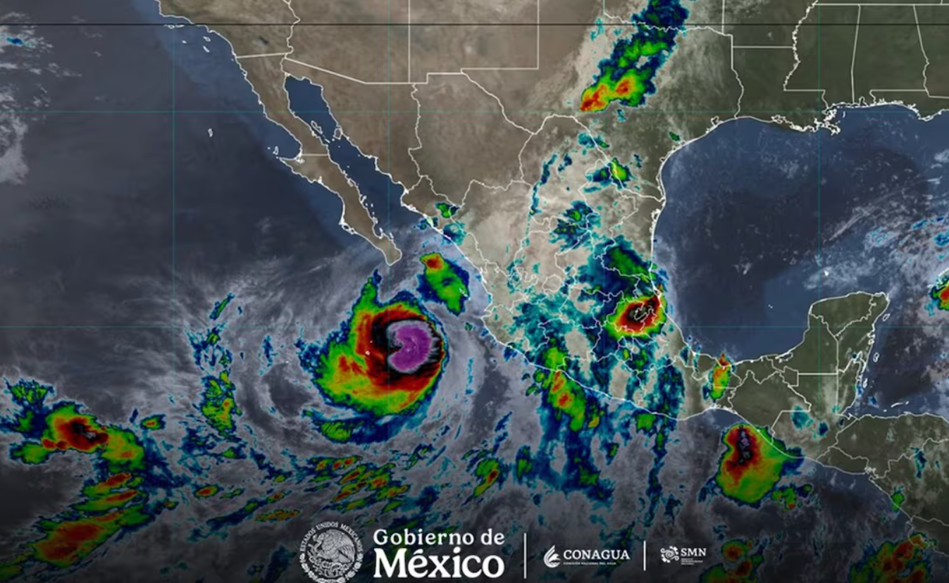 Huracán ‘Rachel’ sube a categoría 2 y golpea con lluvias al Pacífico; estos son los estados donde habrá precipitaciones fuertes