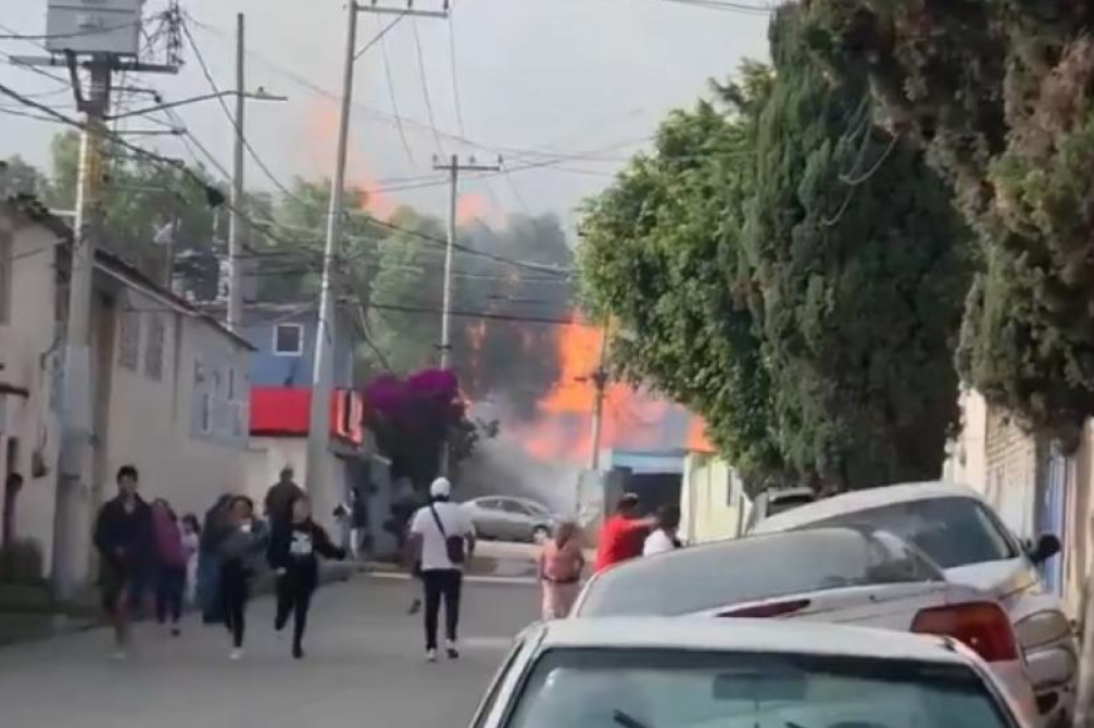 Explosión en gasera de Coacalco deja un lesionado, evacuados y daños materiales