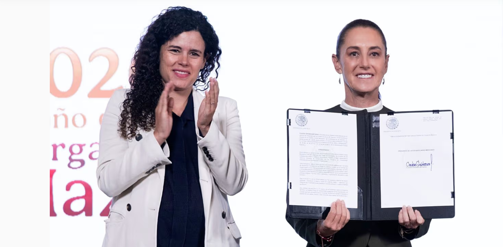 Sheinbaum firma decreto para regular contenidos violentos en redes sociales para proteger a la niñez y adolescentes