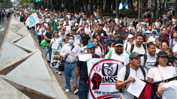 Trabajadores del IMSS-Bienestar marchan hoy 14 de octubre en CDMX y 15 estados del país por basificación y mejoras laborales