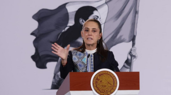 Sheinbaum anuncia automatización migratoria para agilizar entradas y salidas en aeropuertos de México