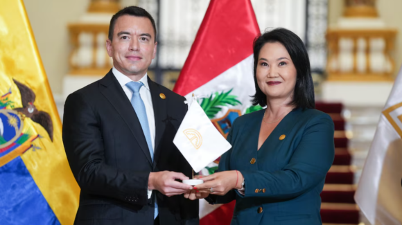 Ecuador reanuda exportaciones de petróleo a Perú con contratos por 1,652 millones de dólares