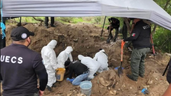 Identifican a 3 de las 5 víctimas halladas en fosa clandestina de Atotonilco de Tula, Hidalgo; 2 cuerpos ya fueron entregados