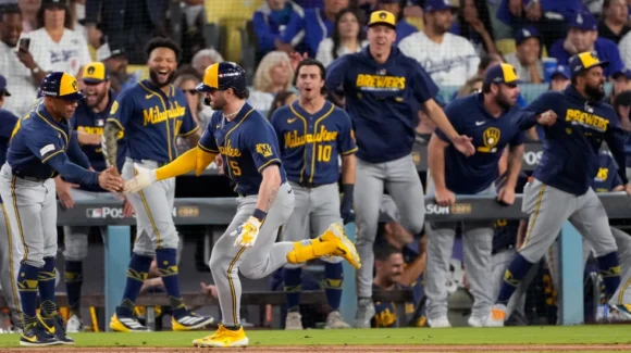 Cerveceros dejan contra las cuerdas a los Dodgers y toman ventaja de 3-0 en la Serie de Campeonato