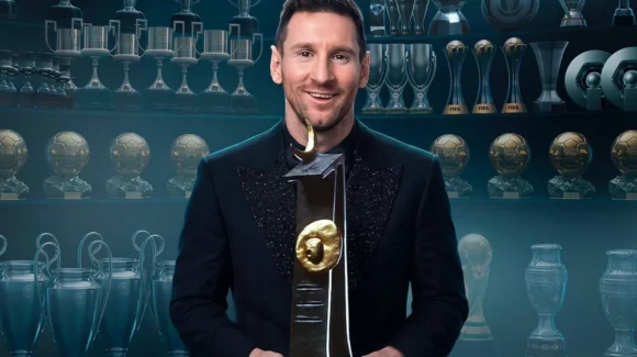 Lionel Messi recibe la insignia del Premio Princesa de Asturias de los Deportes 2026 de manos de Leonor de Borbón