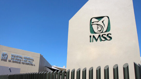 IMSS hará consulta el 14 de octubre tras protestas por aumento salarial de 6.8% del personal de salud