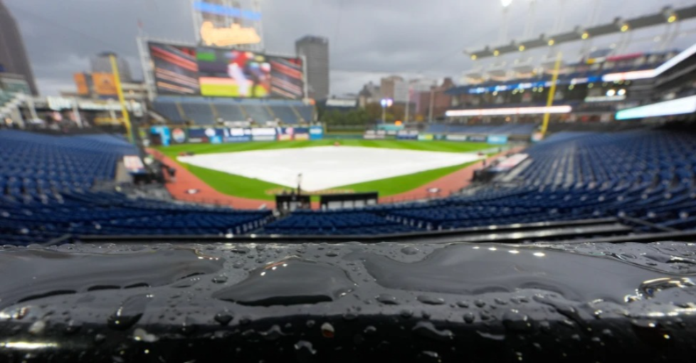 MLB: Posponen por lluvia el cuarto juego de la Serie de Campeonato Rays-Guardianes; se jugará el sábado