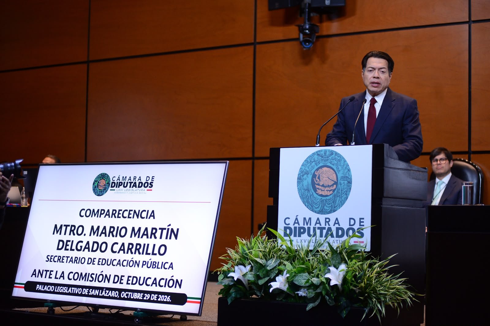 Mario Delgado defiende libros de texto y becas de la SEP ante críticas por PISA, infraestructura y deserción