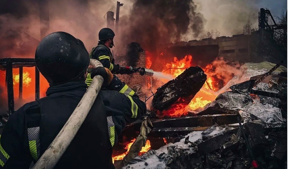 Rusia ataca Kiev y otras 12 regiones de Ucrania horas después de aceptar retomar diálogo de paz