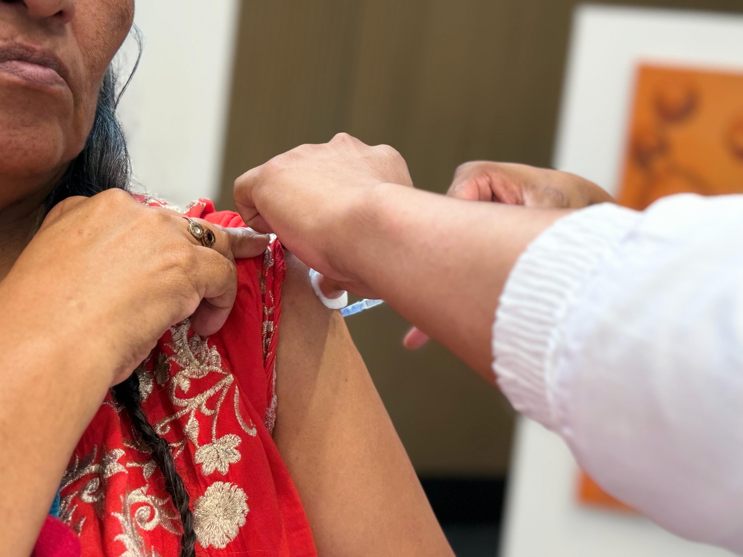 Inicia campaña de vacunación invernal en la Ciudad de México
