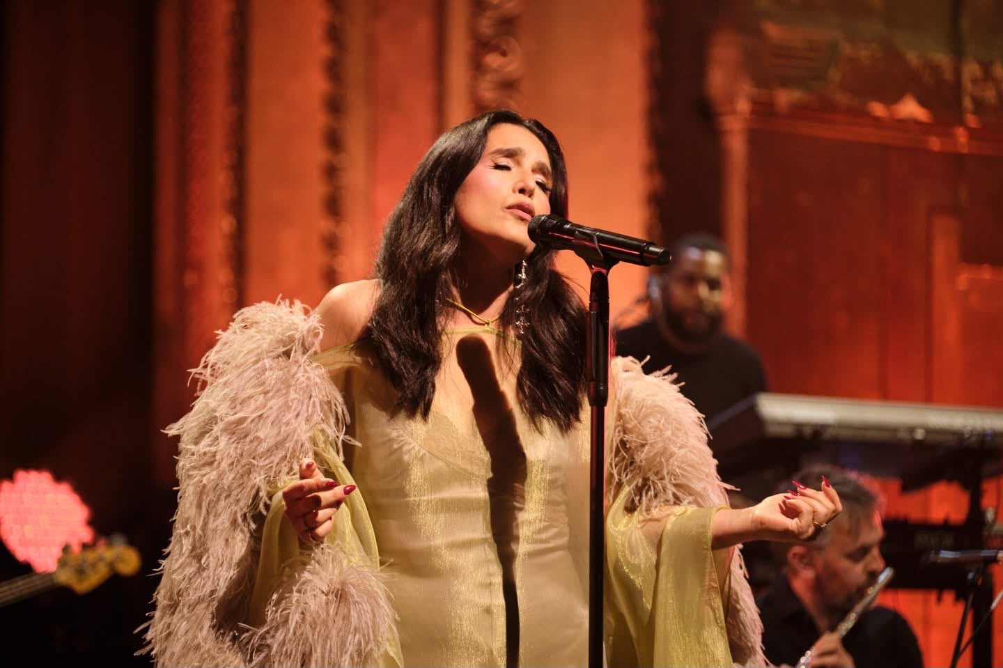 Jessie Ware promete florecer la noche disco en CDMX; se presentará en el Teatro Metropólitan