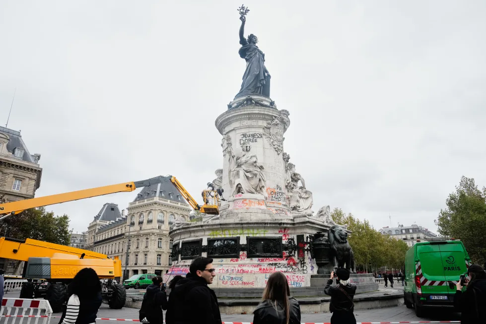 París desafía las prohibiciones y miles de personas salen a protestar en medio de la tensión en Francia