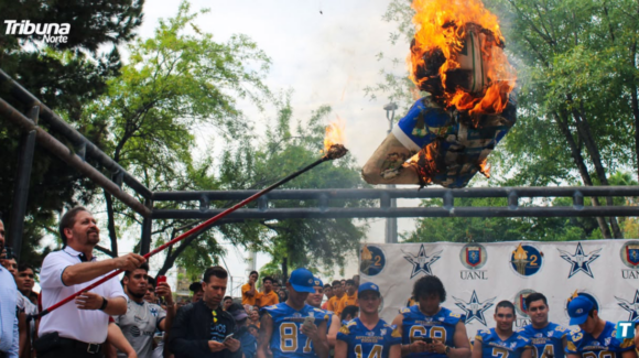 Auténticos Tigres encienden la previa del Clásico Estudiantil con la ‘Quema del Borrego’