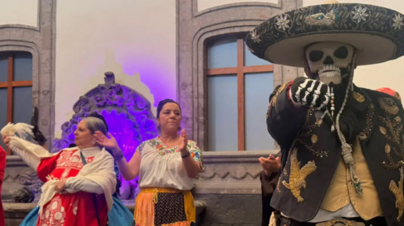 Tradición huasteca del Xantolo llega a la Ciudad de México con danzas y cantos