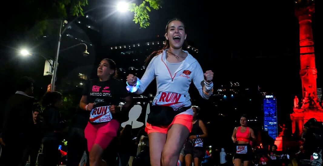 Corren 10 mil mujeres por calles de la Ciudad de México