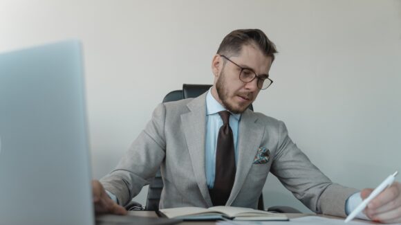 Trabajar en descansos debe pagarse al triple: Secretaría del Trabajo de Ciudad de México