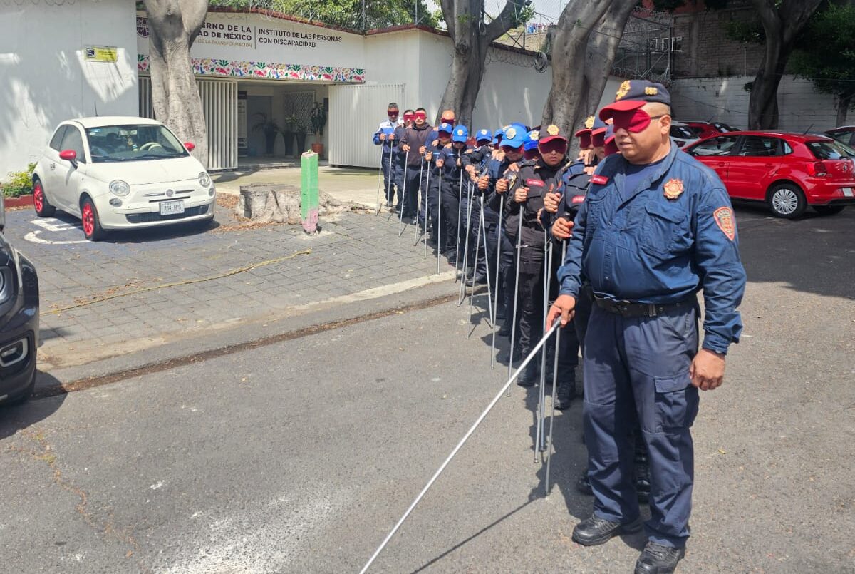 CDMX: Capacitan a policías en atención a discapacitados