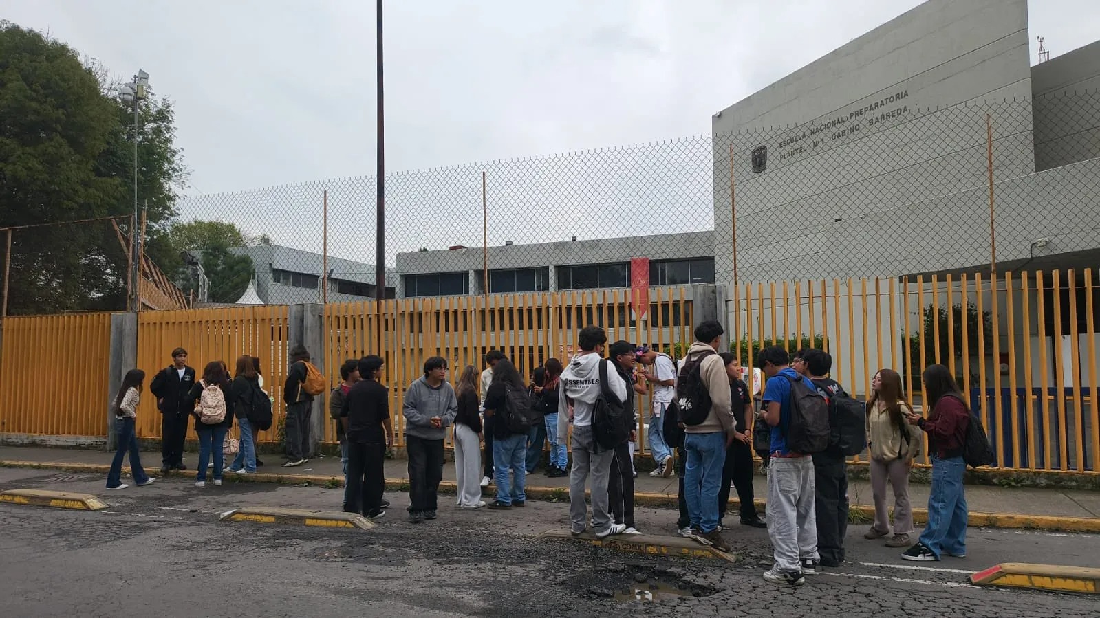 Reportan agresiones y disturbios en tres planteles de la UNAM en la CDMX