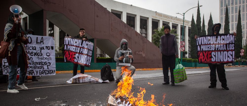 Familiares protestan por prescripción de acusación de negligencia en Axe Ceremonia