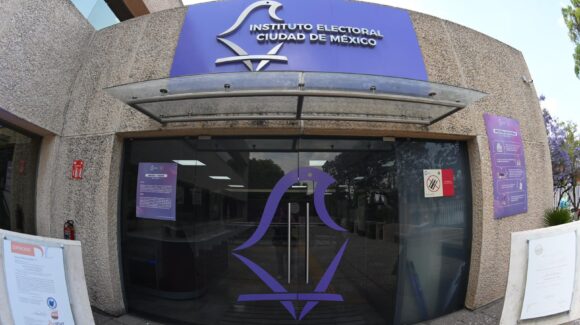 Pide IECM retirar plantón de militantes del PRD de sus oficinas