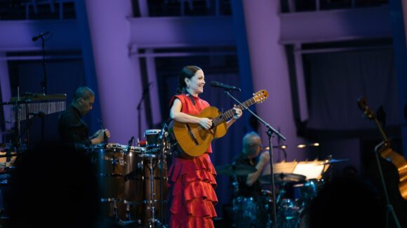 Natalia Lafourcade más allá del 2000