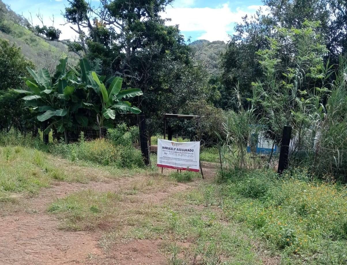 Fiscalía de Nayarit investiga presunto centro de exterminio en Xalisco; hallan restos óseos, prendas y una fosa