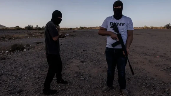 Adolescentes en EU presuntamente recolectan armas para venderlas a cárteles mexicanos, reporta NYT