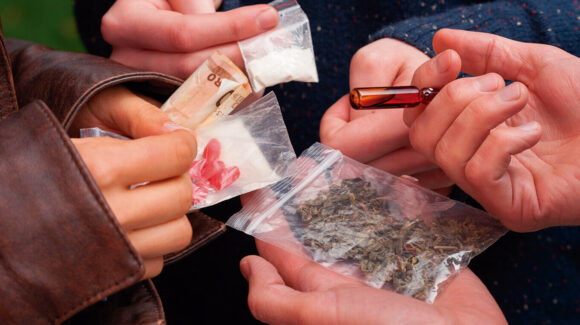 Análisis en CDMX detectan drogas adulteradas con metanfetamina y otros compuestos