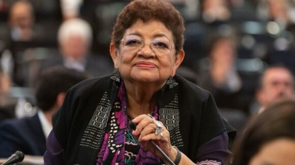 Jueza admite amparo contra Ernestina Godoy y 32 fiscalías por omisión forense