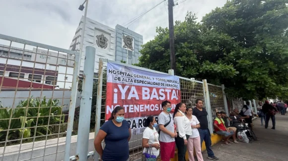 Rocío Nahle responde a protestas por medicamentos en Veracruz y anuncia recorridos en hospitales