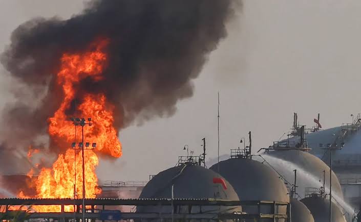 Yemen bombardea Saná y los hutíes aseguran ataques contra instalaciones de Aramco en Arabia Saudita