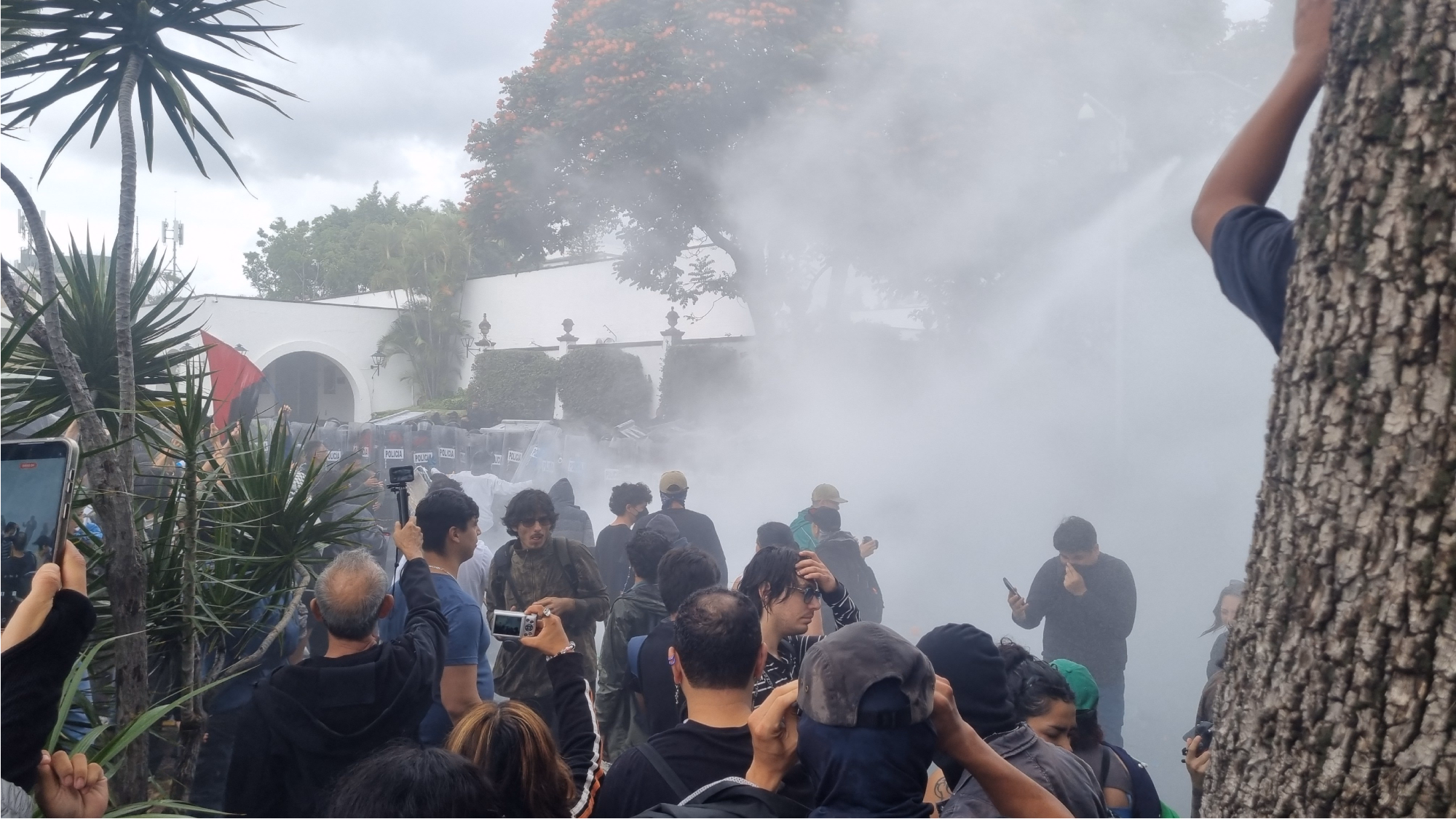 Protesta por agua contaminada en Guadalajara termina con 9 detenidos, 4 desaparecidos y decenas de heridos