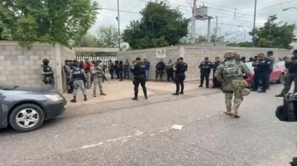 Matan a subdirectora tras irrumpir en secundaria de Torreón; hay dos detenidos, informa Fiscalía de Coahuila